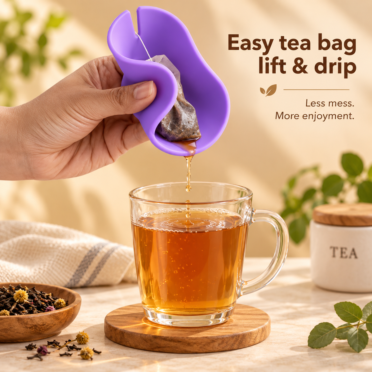 Silicone Tea Bag Holder & Squeezer – Mess-Free Tea Steeping Lid